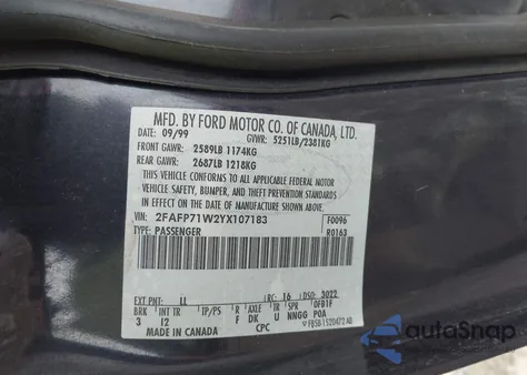 2000 Ford Crown Victoria Police Interceptor from USA, damaged, VIN 2FAFP71W2YX107183